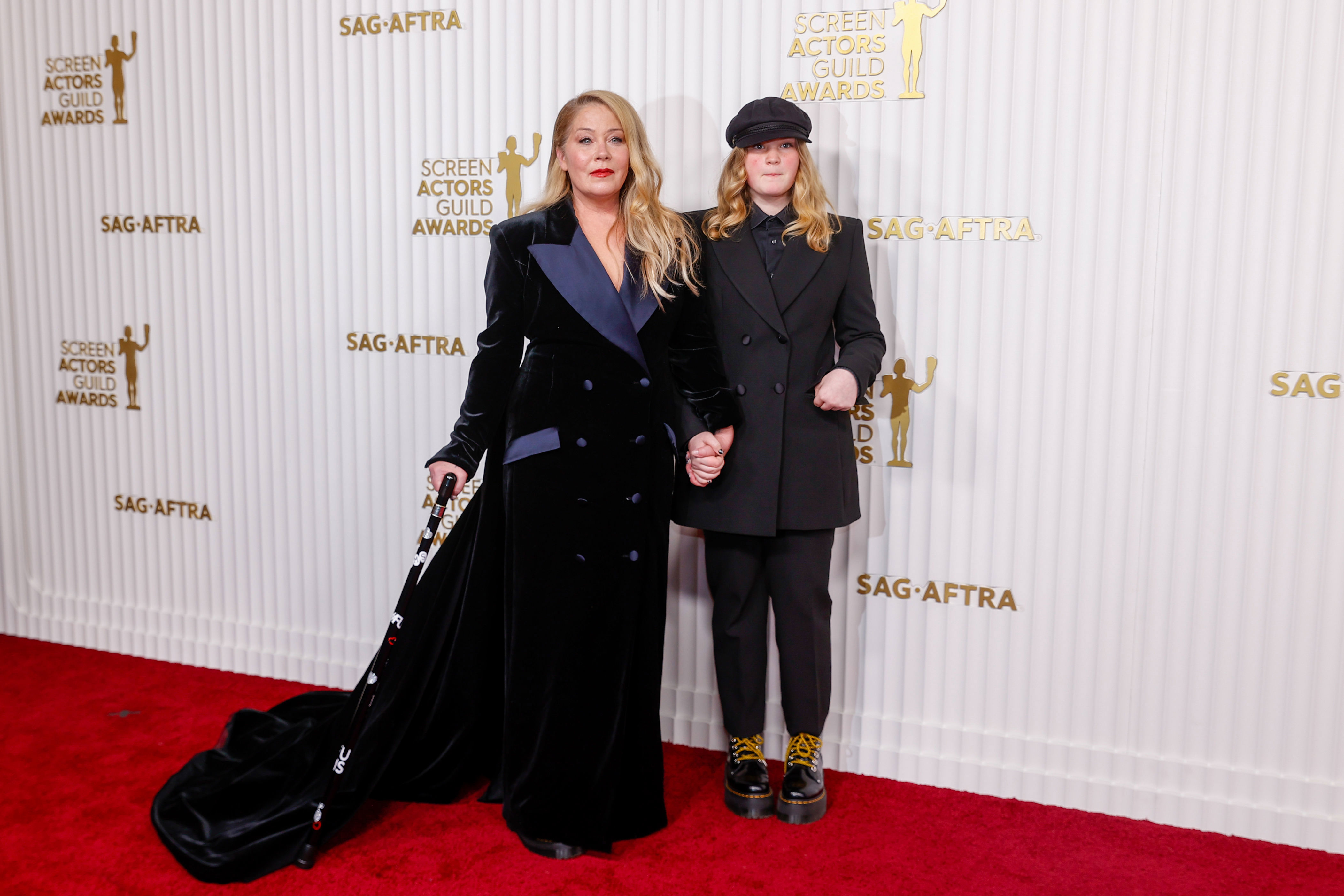 A Gy Gy Thatatlan Beteg Christina Applegate P Rja Csod Latos Ember A A Gy Gy Thatatlan Beteg Christina Applegate P Rja Csod Latos Ember A