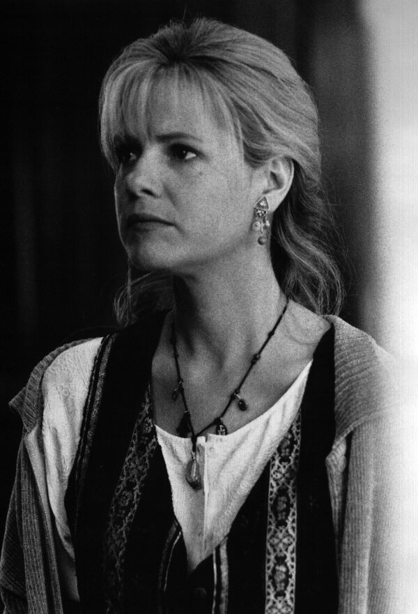 Bonnie Hunt As Sarah Whittle Jumanji Photo 40536744 Fanpop Bonnie Hunt As Sarah Whittle Jumanji Photo 40536744 Fanpop