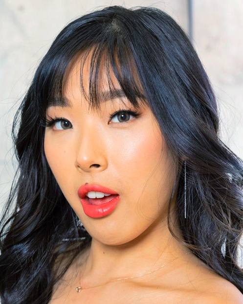 Elle Lee Wiki Bio Age Biography Career Photos More Elle Lee Wiki Bio Age Biography Career Photos More