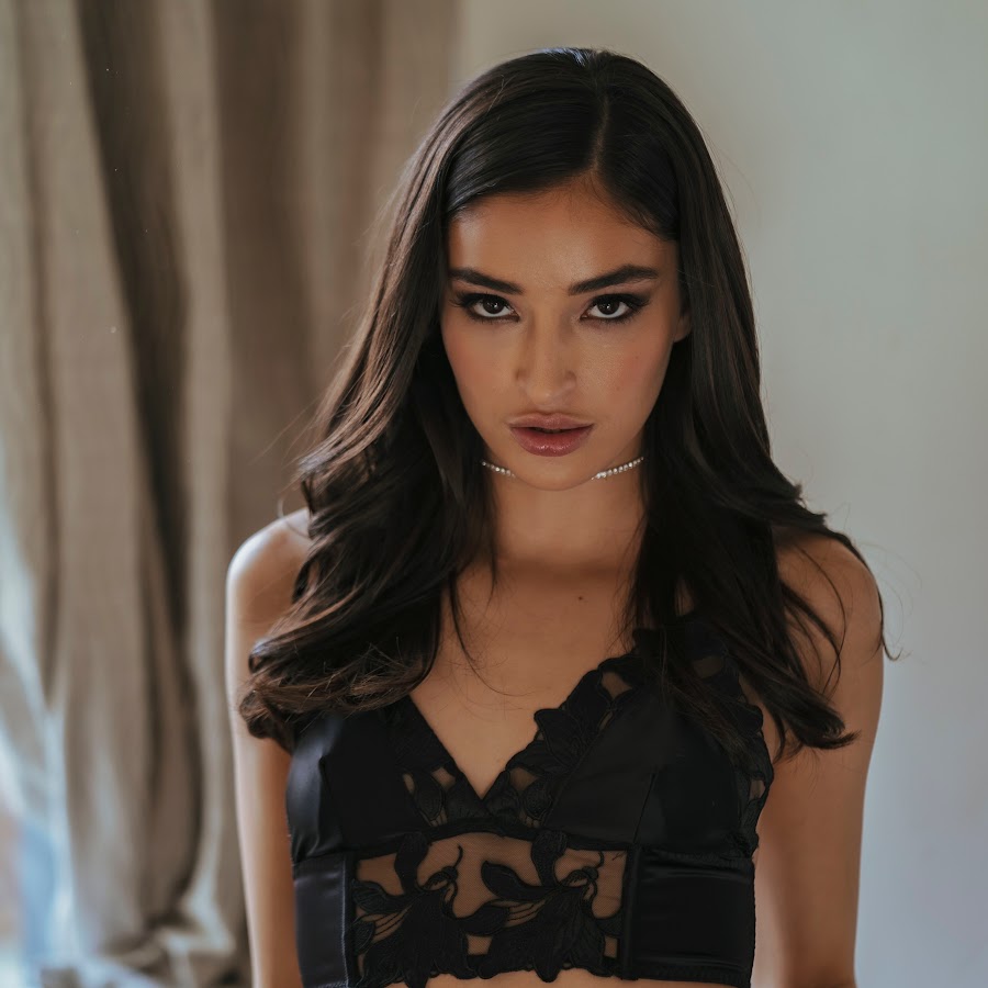 Emily Willis Biographywiki Age Height Photos Career M Vrogue Co Emily Willis Biographywiki Age Height Photos Career M Vrogue Co