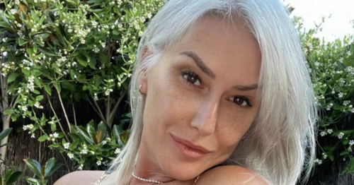 Gran 57 Joins Onlyfans To Pay Rent And Daughter Helps Her Take The Gran 57 Joins Onlyfans To Pay Rent And Daughter Helps Her Take The