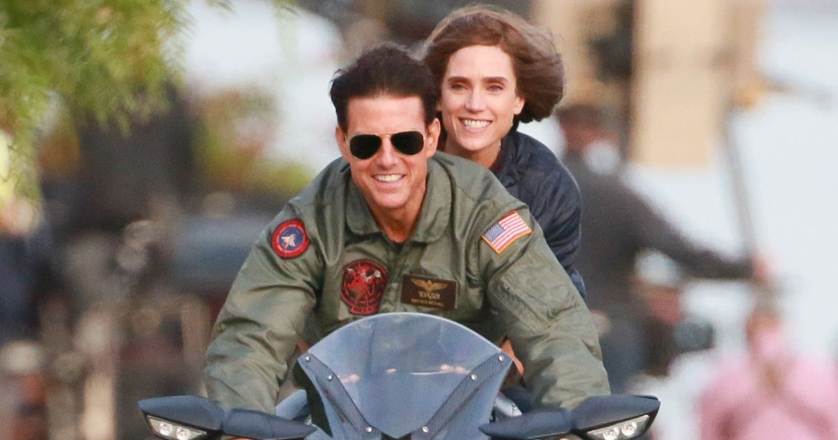 Jennifer Connelly Thinks Tom Cruise Deserves An Oscar For Top Gun Jennifer Connelly Thinks Tom Cruise Deserves An Oscar For Top Gun