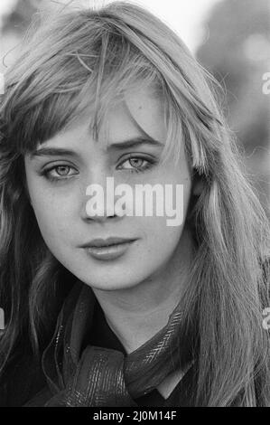 Lysette Anthony British Actress Aged 20 Years Old Stars In New Lysette Anthony British Actress Aged 20 Years Old Stars In New