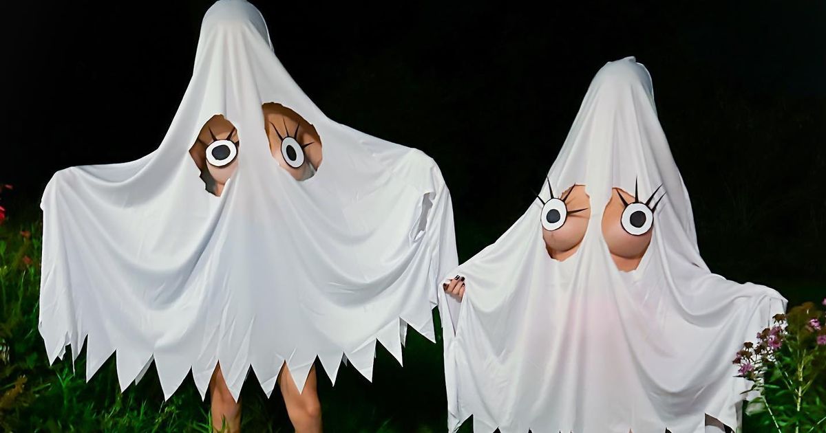 Racy Models Flaunt Boobs For Raunchy Halloween Look And Fans Beg To Racy Models Flaunt Boobs For Raunchy Halloween Look And Fans Beg To