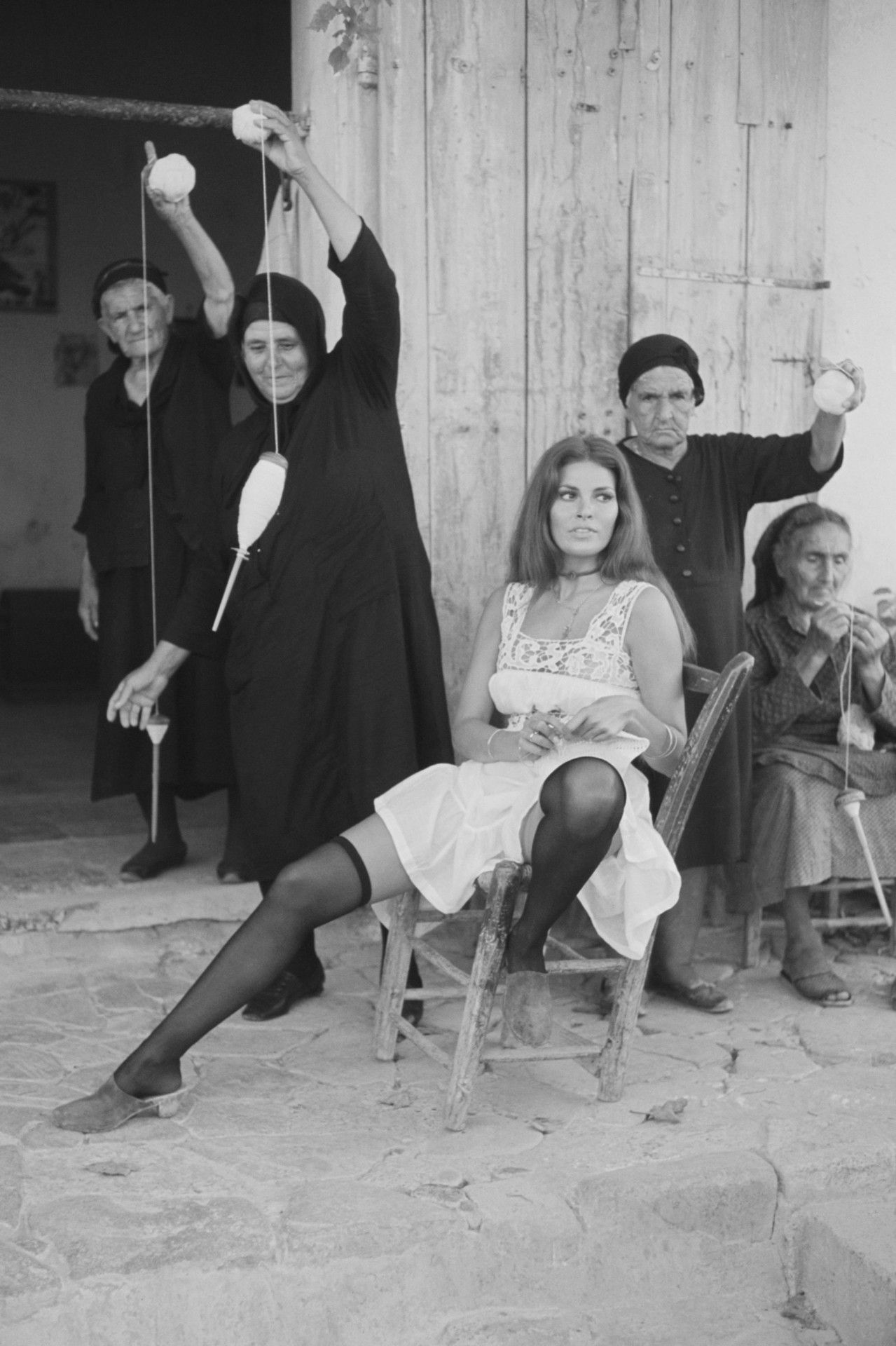 Raquel Welch On The Set Of The Beloved Terry O Neill 1970 Rachel Raquel Welch On The Set Of The Beloved Terry O Neill 1970 Rachel