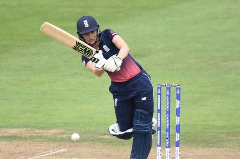 Sarah Taylor Announces Pregnancy Of Her Partner Diana Main Sarah Taylor Announces Pregnancy Of Her Partner Diana Main