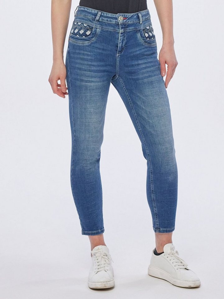 Sexy Danni B Chner Posiert In Figurbetonter Skinny Jeans Sexy Danni B Chner Posiert In Figurbetonter Skinny Jeans